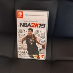 NBA 2K19 Nintendo Switch Game - White Case with Graphic Cover